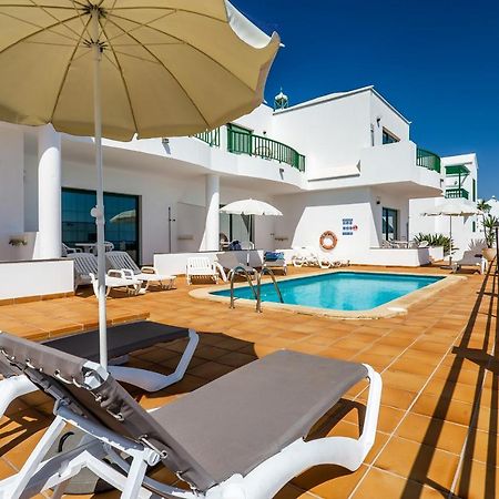 Apartamentos Los Quiqueres Puerto del Carmen  Bagian luar foto