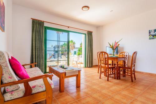 Apartamentos Los Quiqueres Puerto del Carmen  Bagian luar foto