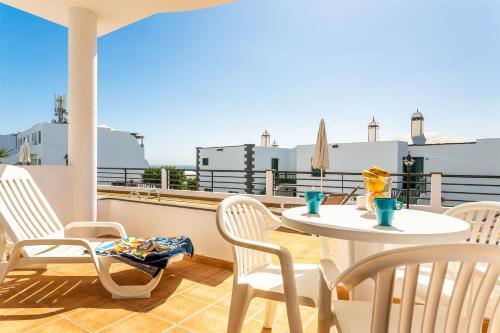 Apartamentos Los Quiqueres Puerto del Carmen  Bagian luar foto