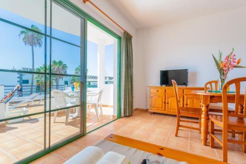 Apartamentos Los Quiqueres Puerto del Carmen  Bagian luar foto