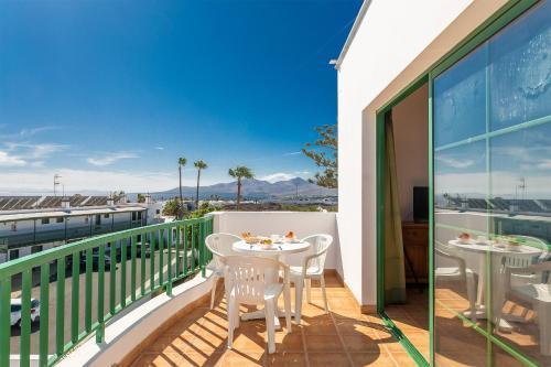 Apartamentos Los Quiqueres Puerto del Carmen  Bagian luar foto