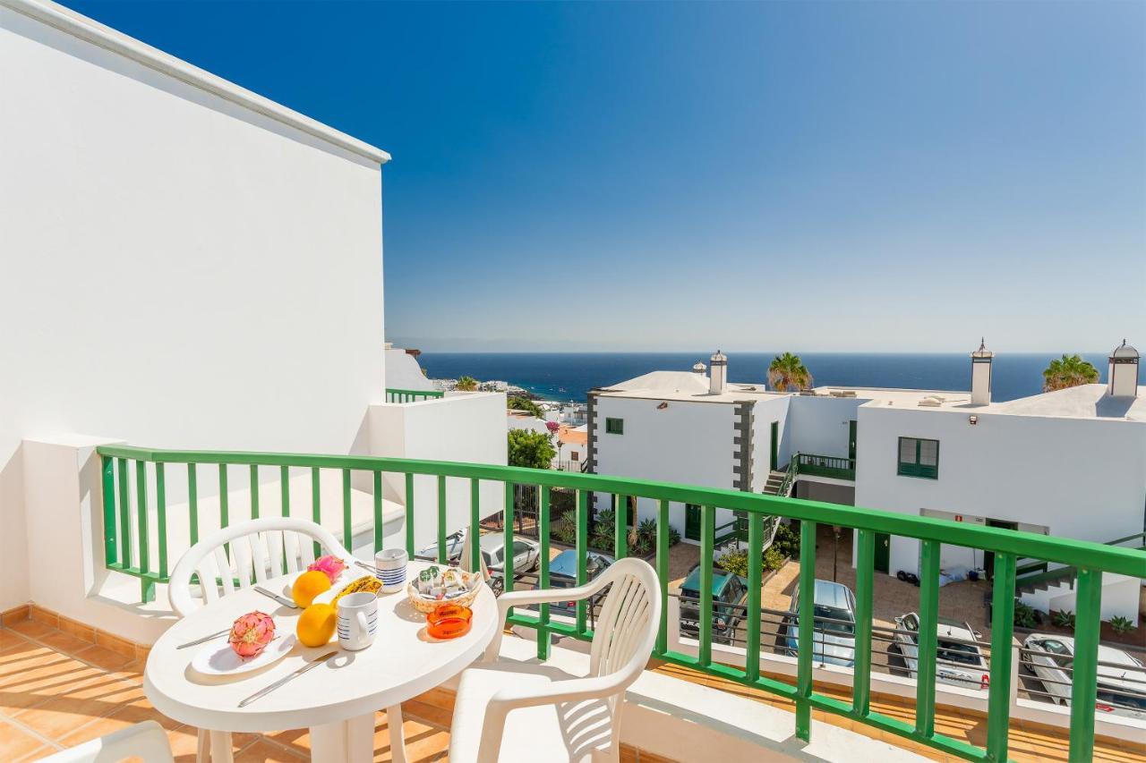 Apartamentos Los Quiqueres Puerto del Carmen  Bagian luar foto